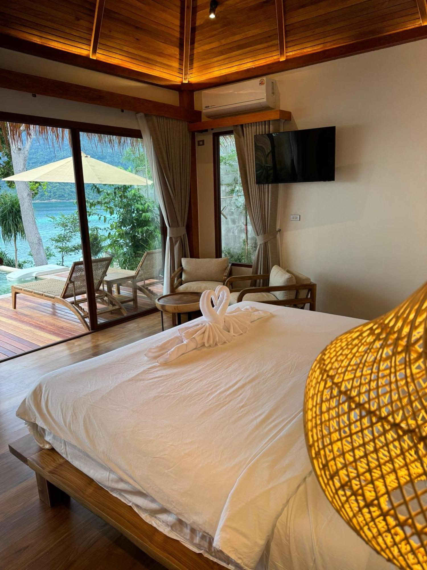 Ten Moons Sunset Villas Koh Lipe Extérieur photo