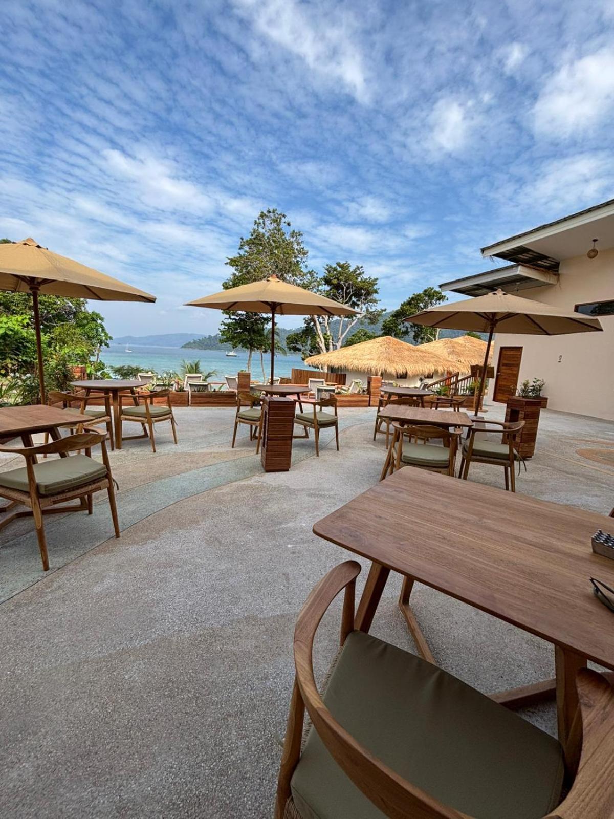 Ten Moons Sunset Villas Koh Lipe Extérieur photo