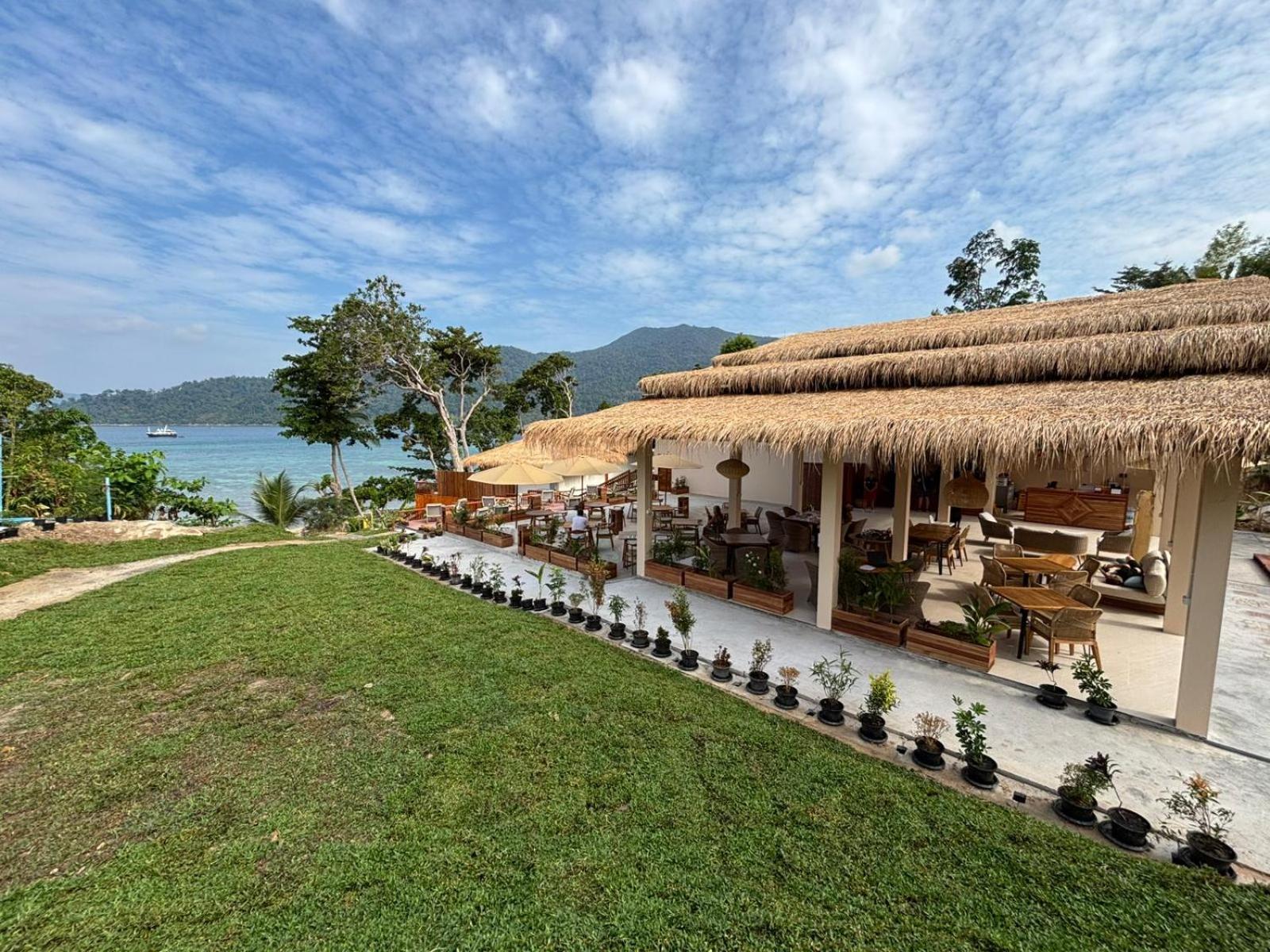 Ten Moons Sunset Villas Koh Lipe Extérieur photo
